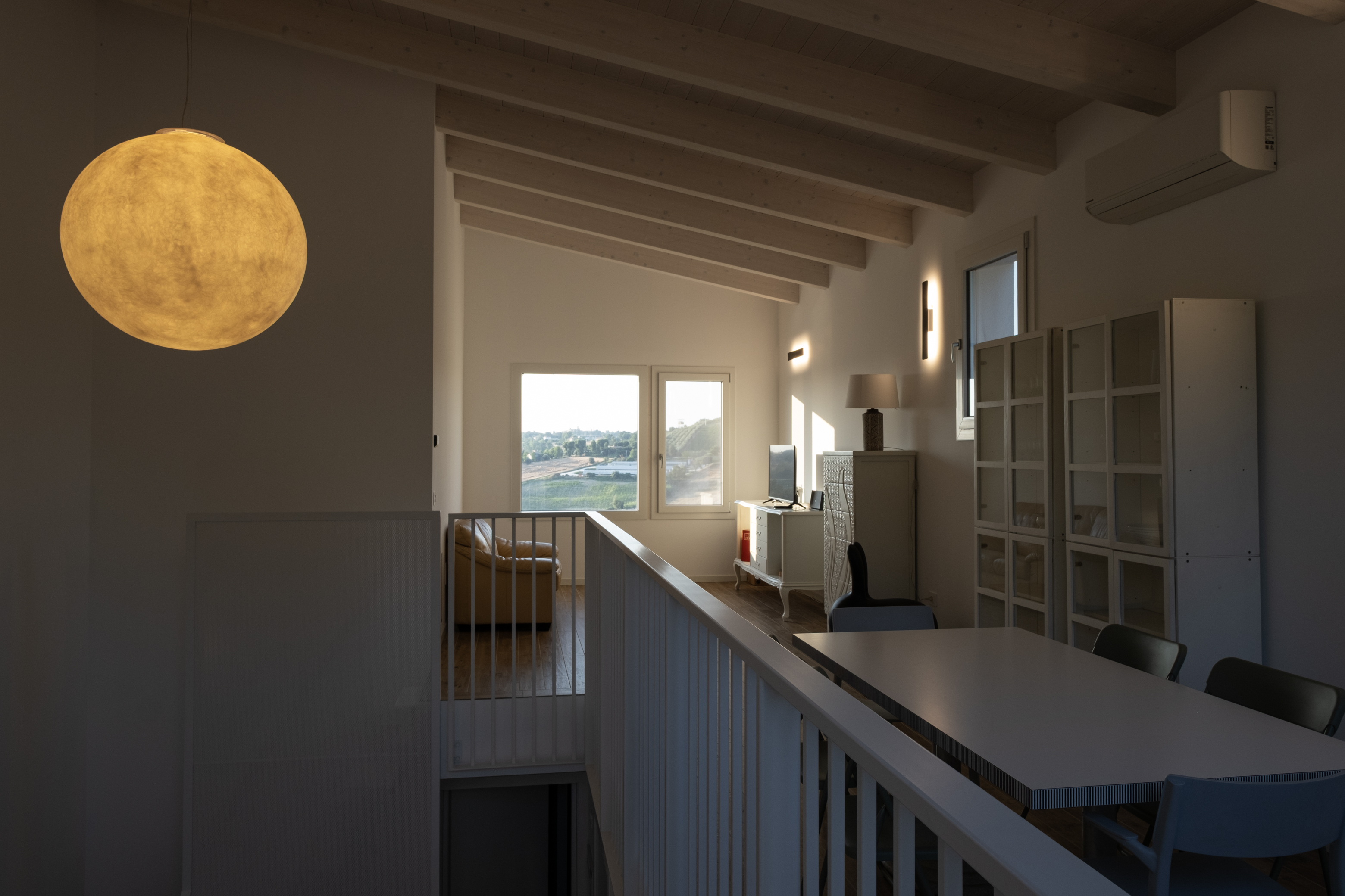 Living e cucina di Casa Raggia.